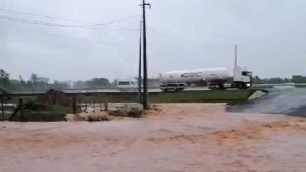 Lluvias generaron inundaciones en Coronel Oviedo