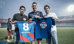 Cerro Porteño: Los “Dueños del Futsal” visitaron al plantel principal antes del Superclásico