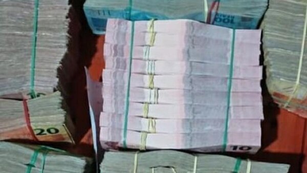 Detienen a empleado de Fe Cambios de PJC, transportando 271.000 reales