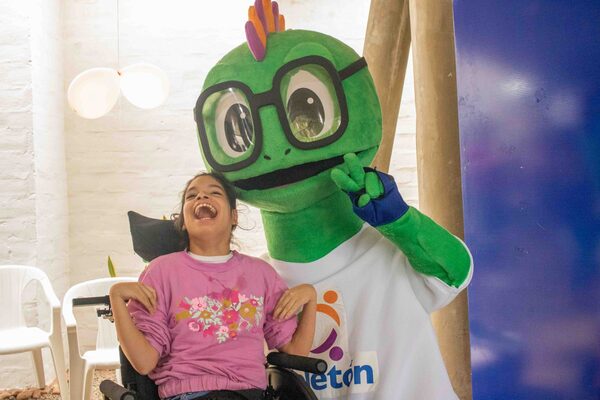 El nuevo mejor amigo de los niños: Teletón presenta a su nueva mascota - trece