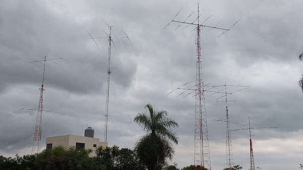 Radioaficinados: la comunicación analógica en la 'Era Digital' - La Tribuna