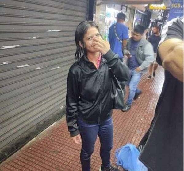 [VIDEO] Joven arrastrada por el raudal: "Nadie me ayudó, yo sola me levanté"