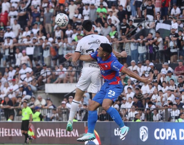 Versus / El superclásico aburrió enormemente y finalizó como todos los otros: igualado