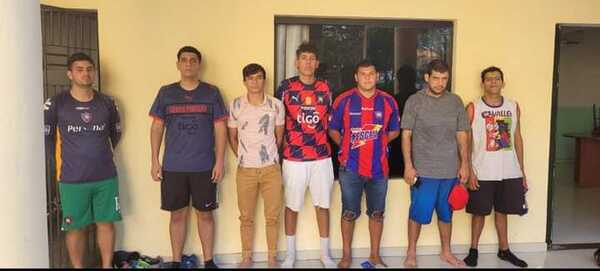 Superclásico Olimpia vs Cerro: ¡Más de 50 hinchas demorados por tatachos