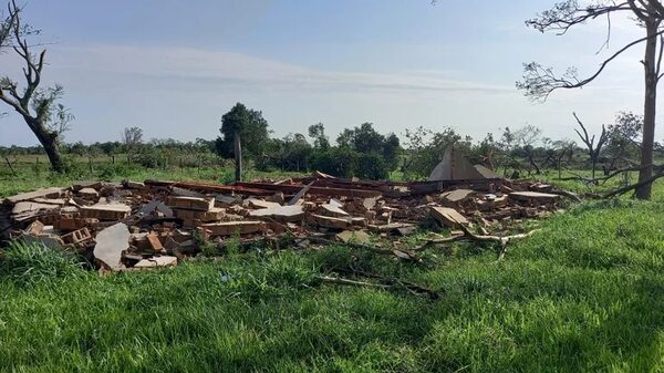 Terror, destrucción, muerte y heridos causó tornado en Mbocayaty del Yhaguy - Nacionales - ABC Color