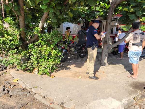 Diario HOY | Sentado en la vereda fue disparado por cerristas, está en terapia