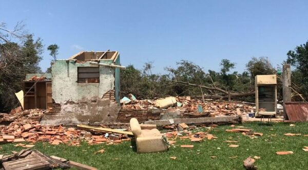 El día después del tornado: familias quedaron sin nada y claman ayuda - Oasis FM 94.3