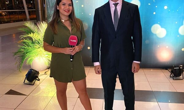 El Club de Ejecutivos celebró sus 24 años con “La Gala Azul”