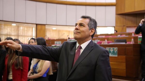 Kronawetter pelea por seguir en el CM, pero reconoce que es "difícil" la puja con Pucheta