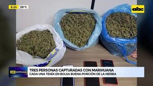 Video: tres personas capturadas con marihuana - ABC Noticias - ABC Color
