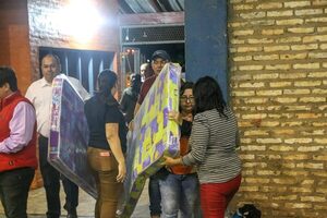 ASISTEN A FAMILIAS AFECTADAS TRAS EL TEMPORAL EN EL DISTRITO DE MAURICIO JOSÉ TROCHE.