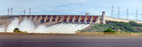 Brasil alega que sus consumidores saldaron la deuda de Itaipú y Fernández Valdovino le responde - La Tribuna