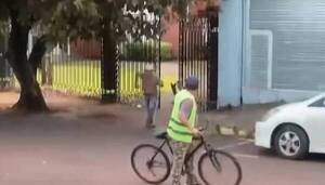 ¡Ndetavyonde! Custodio le metió plomo a un cuidacoches y todo quedó filmado