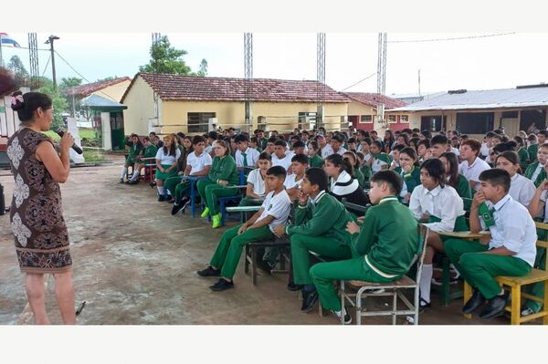 Inició taller educativo en Paso Yobái
