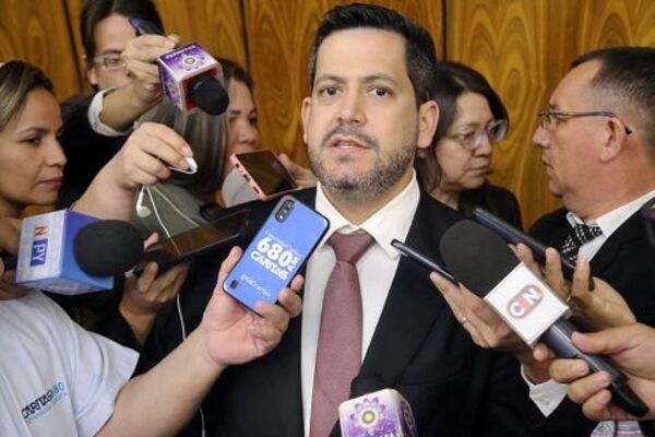Diputados solicitan a Peña retirar adenda de aumento salarial a parlamentarios - El Independiente