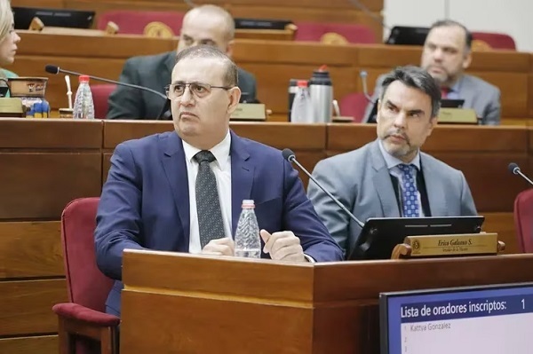 Fiscalía pide seis meses más para investigar a Erico Galeano