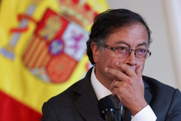 Gustavo Petro enfrenta duro revés en elecciones regionales - ADN Digital