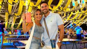 Maga brinda por los 45 de su marido