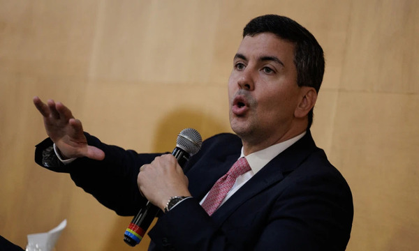Santiago Peña ahora dice que aumentazo “es parte de una conversación” Tras hablar de extorsión