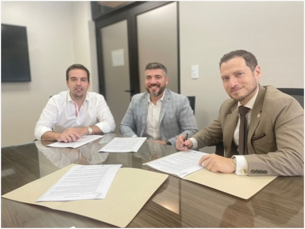El Lic. Juan Gabriel Appleyard concreta la llegada de Cinemapop al Paseo Guaraní | 1000 Noticias