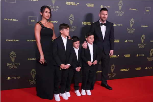 Comenzó la ceremonia del Balón de Oro: Lionel Messi buscará un nuevo trofeo en París