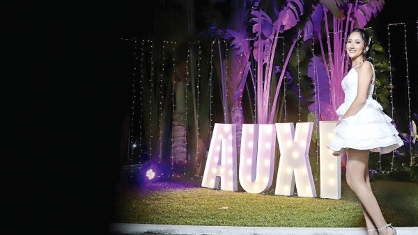 Los quinceaños de María Auxiliadora