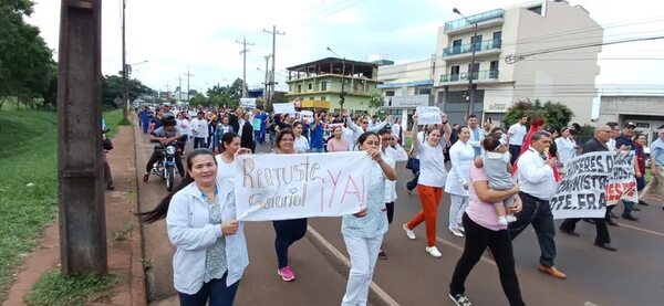 Repudian aumento a parlamentarios y piden reajuste salarial en el Este - ABC en el Este - ABC Color
