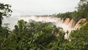 Acceso a las Cataratas del Iguazú permanecerá cerrado al menos hasta el miércoles