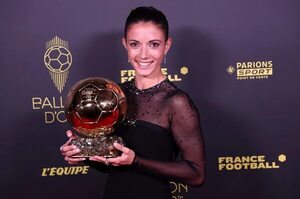 Aitana Bonmatí logra el Balón de Oro y sucede a su compañera Alexia Putellas - Fútbol Internacional - ABC Color