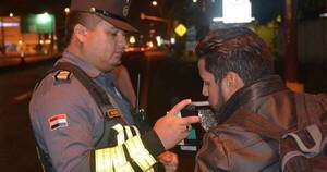 La Nación / Controles de alcotest se realizarán únicamente ante presencia policial o fiscal, afirman