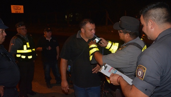 Caminera podrá hacer alcotest solo con presencia policial-fiscal