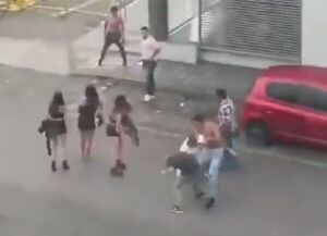 Diario HOY | Reiterados disturbios "post farra" incomodan a vecinos de Villa Morra