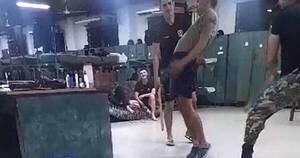 La Nación / Dos subtenientes fueron detenidos por torturas