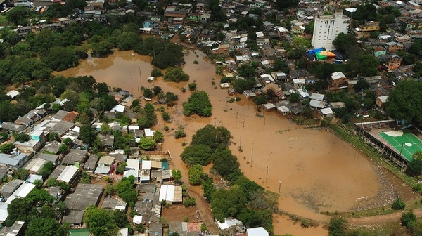Itaipu exige regular caudal del embalse y se prevé la apertura del vertedero - La Clave