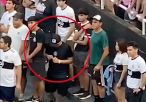 Versus / Buscan al inadaptado que inició los disturbios en el superclásico