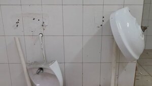 Olimpia denuncia destrozos en baños
