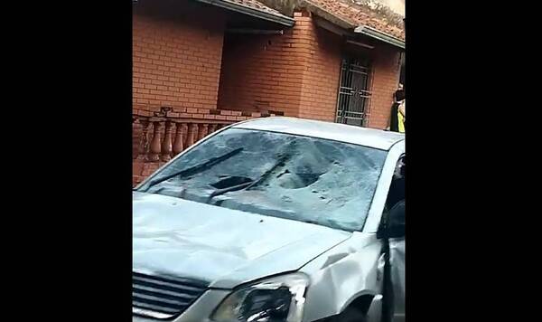 [VIDEO] "No les interesa el resultado": así quedaron los vehículos destrozados por barras de Luqueño