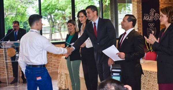 ANDE incorpora a 176 nuevos aprendices en la modalidad de Formación Dual Profesional