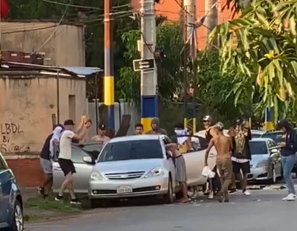 Tras victoria luqueña, barras bravas causan destrozos cerca del Feliciano Cáceres - trece