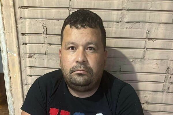 Detienen a líder de banda que roba transportadoras y celulares