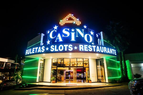 GERENTE DEL CASINO ACARAY ES DESPOJADO DE UNOS R$ 200.000 - La Voz del Norte