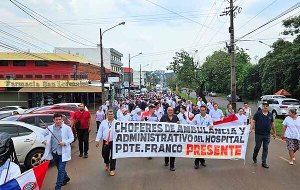 Médicos repudian aumento a parlamentarios y piden reajuste salarial en el Este | DIARIO PRIMERA PLANA
