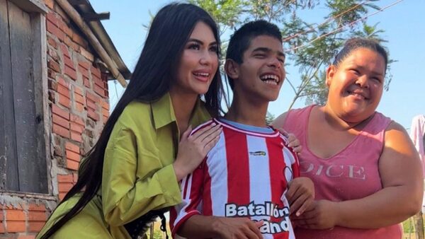Laurys viajó hasta Iturbe para cumplir el sueño de un fan