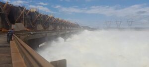 Río Paraná: nivel de agua en el embalse de Yacyretá podría comenzar a bajar el jueves - Nacionales - ABC Color