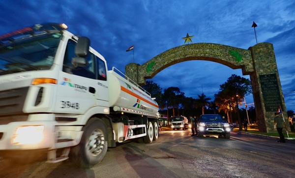 Gobierno asiste a comunidades del Chaco con otro convoy de 360.000 litros de agua potable