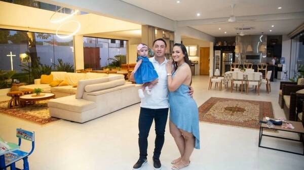 [GALERÍA] ¡Iván Piris mostró cómo es su casa y a su nueva retoñita!