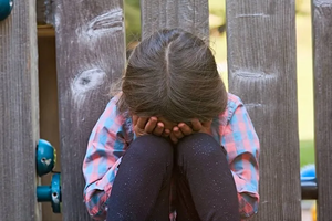 Denuncian que una profesora abusó de alumnita de 4 años - Noticiero Paraguay