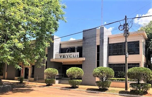 Funcionarios reclaman indemnización de G. 631 millones a la Municipalidad de Ybycuí - Nacionales - ABC Color