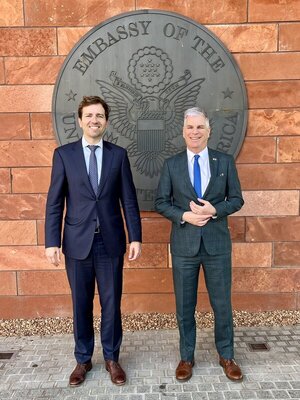 Alto funcionario anticorrupción de los Estados Unidos está en Paraguay - El Trueno