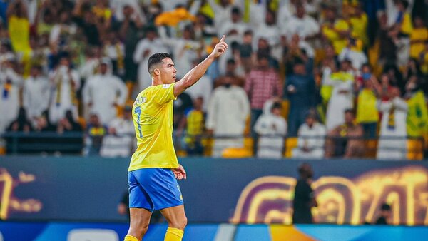 Cristiano Ronaldo se fastidia y pide cambio de un árbitro sudamericano